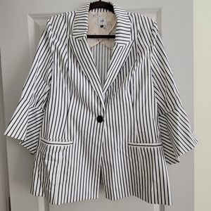 Cabi bell sleeve navy and blue blazer jacket